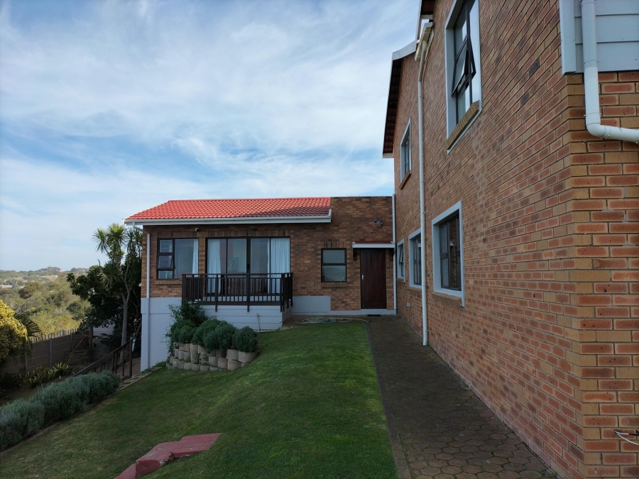 6 Bedroom Property for Sale in Grootbrakhoogte Western Cape
